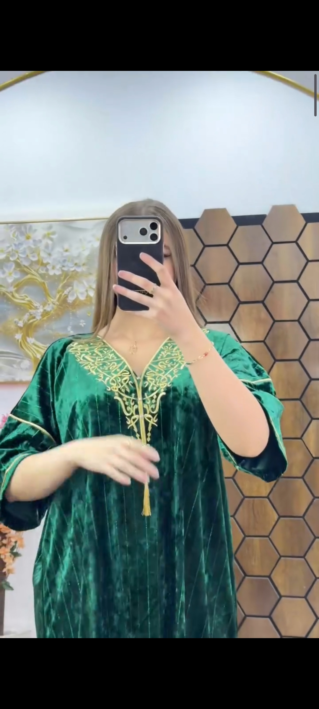 جبة قطرية بقطيفة سيروم 2