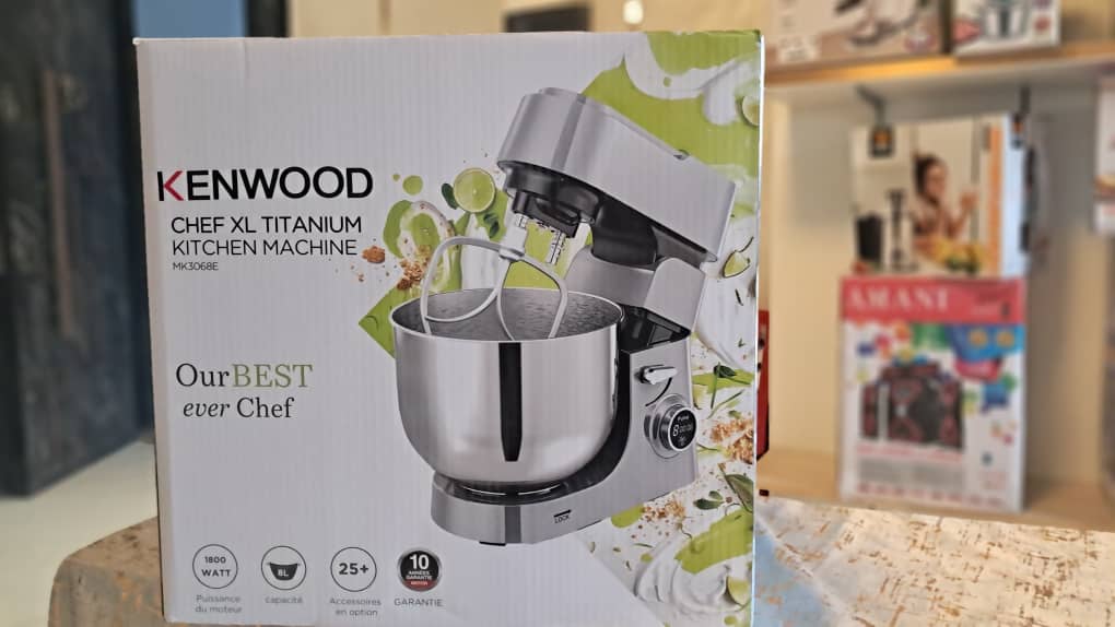 عجانة بيترا كنيود 10 لتر 2000 واط – موتور نحاس وبول إينوكس 3